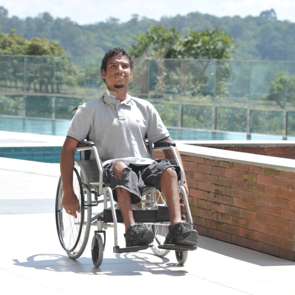 Cadeira De Rodas Em Aço Dobrável Suporta 120Kg D100 Dellamed - Image 10
